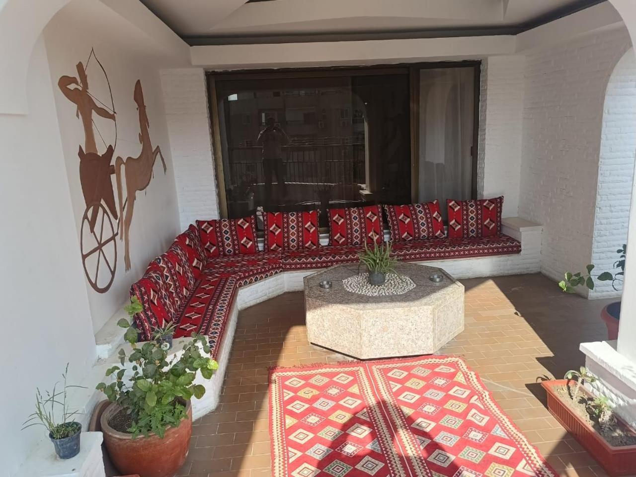 Pyramids Nights Hostel Kafrat al Jabal Exterior foto